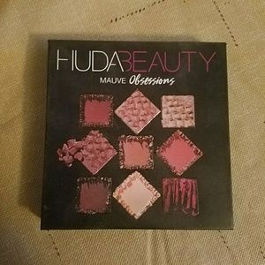 Huda Beauty Mauve Obsessions Palette